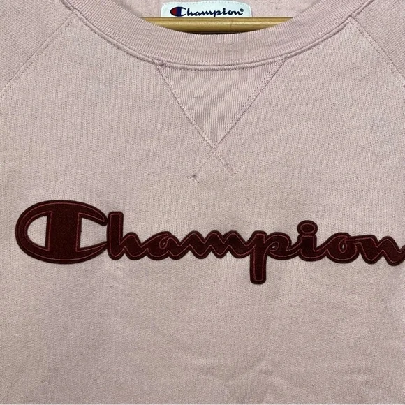 Champion Sweatshirt Womens XS Purple Crew Neck Long Sleeve Embroidered - Picture 4 of 8
